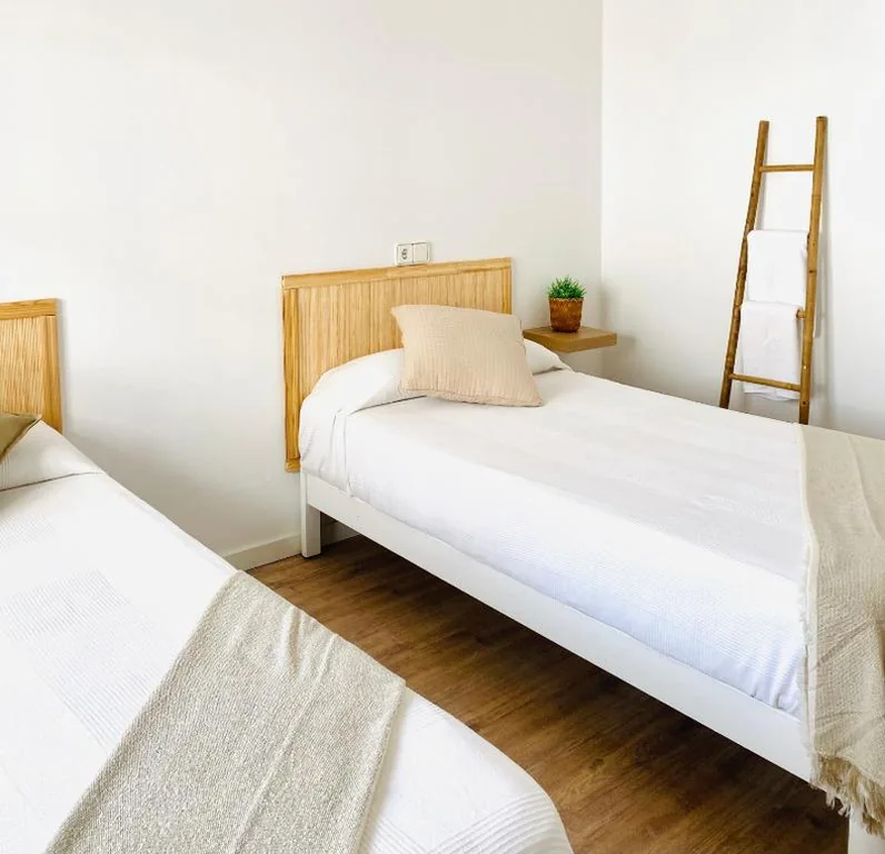 Tweepersoonskamer met Gedeelde Badkamer - 1 of 2 Bedden — La Bartola Guesthouse