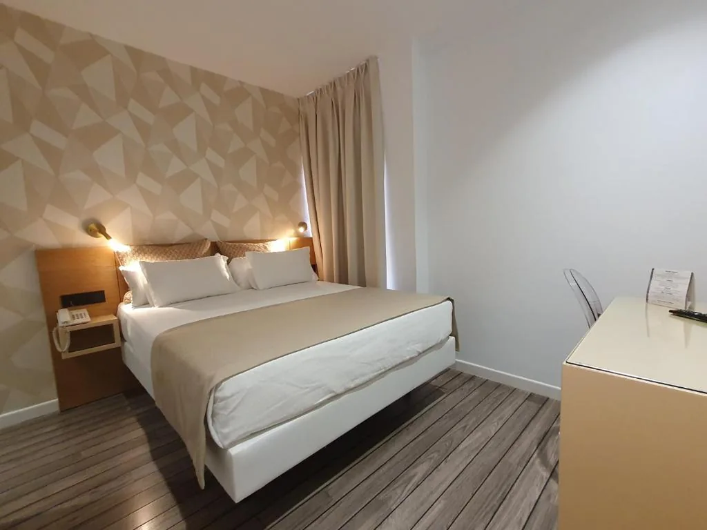 Economy-Superior-Doppelzimmer — La Boutique Puerta Osario