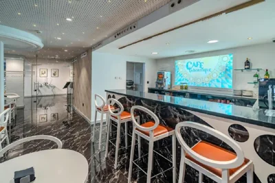 La Boutique Puerta Osario — Foto 4