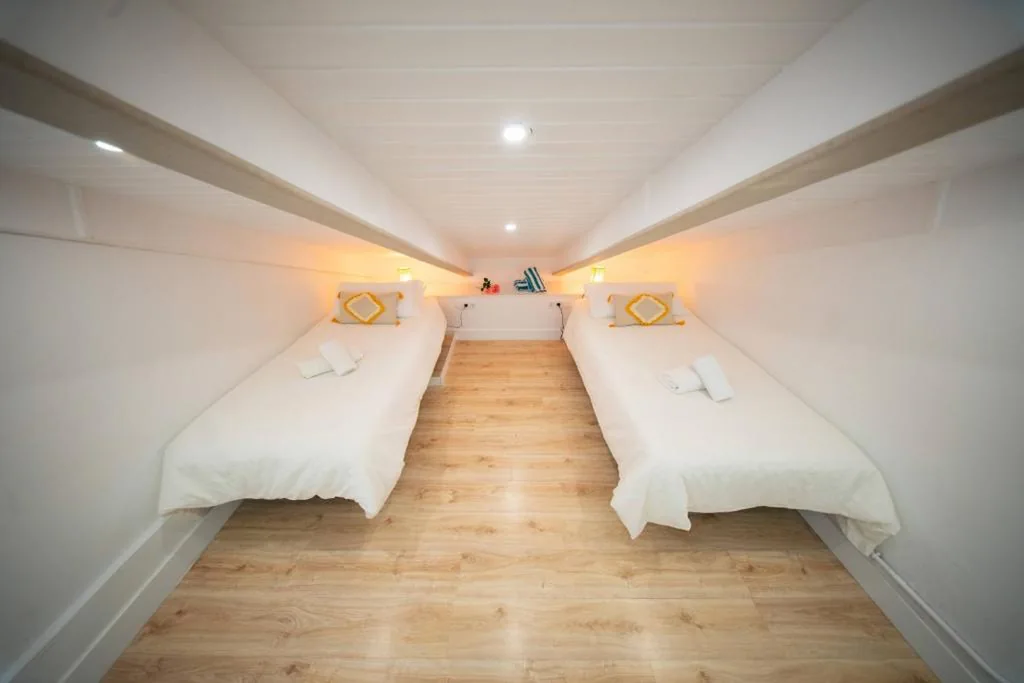 Quarto Quádruplo Económico — La Buhardilla del Refugio - For hikers, senderistas