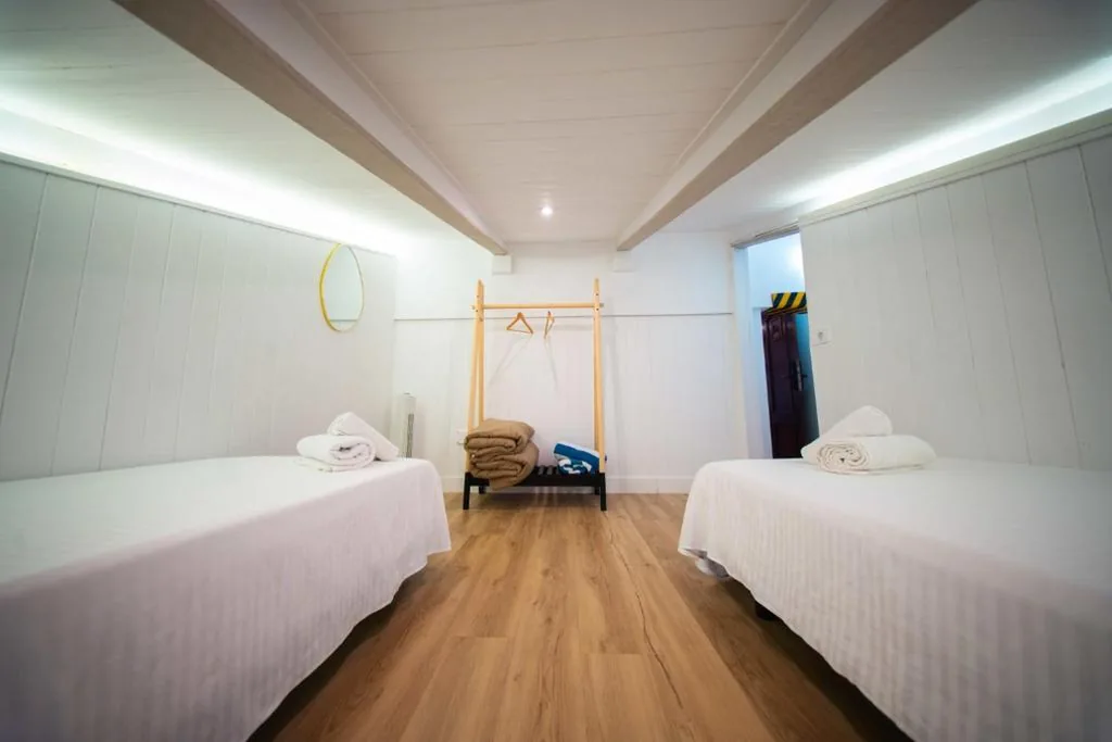 Quarto Duplo Económico — La Buhardilla del Refugio - For hikers, senderistas