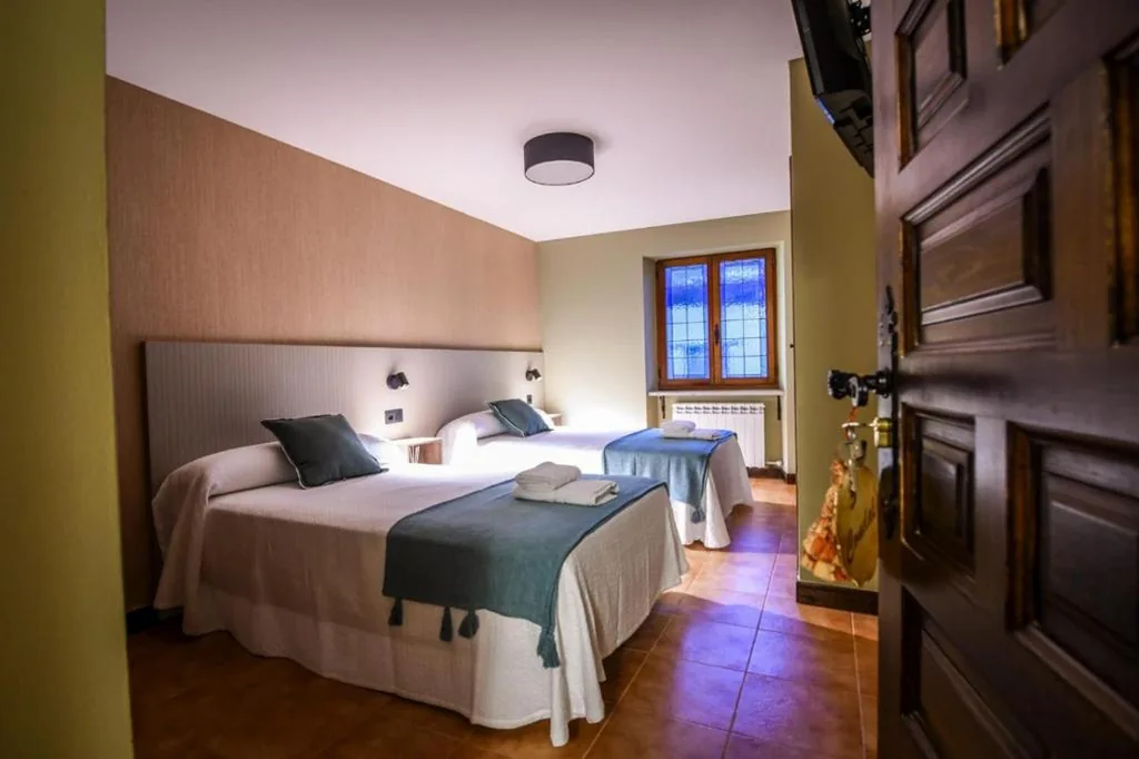 Zweibettzimmer — La Cachava