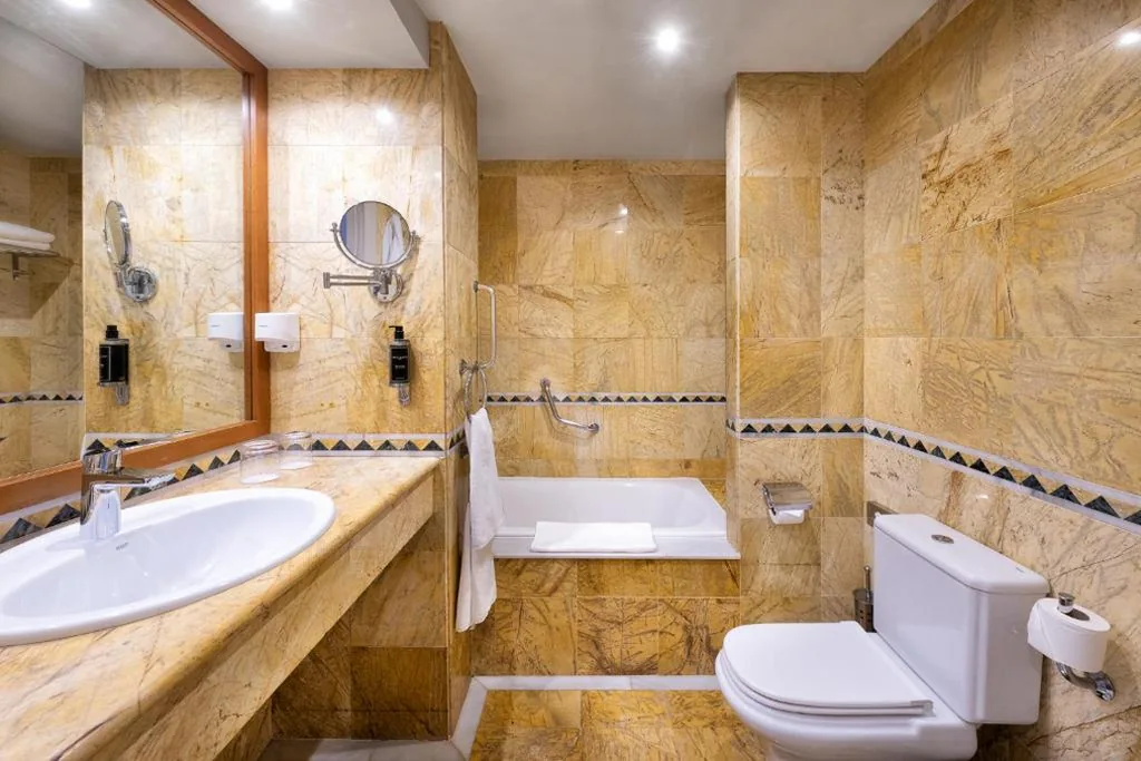 Habitación Doble Superior - 2 camas — La Cala Resort