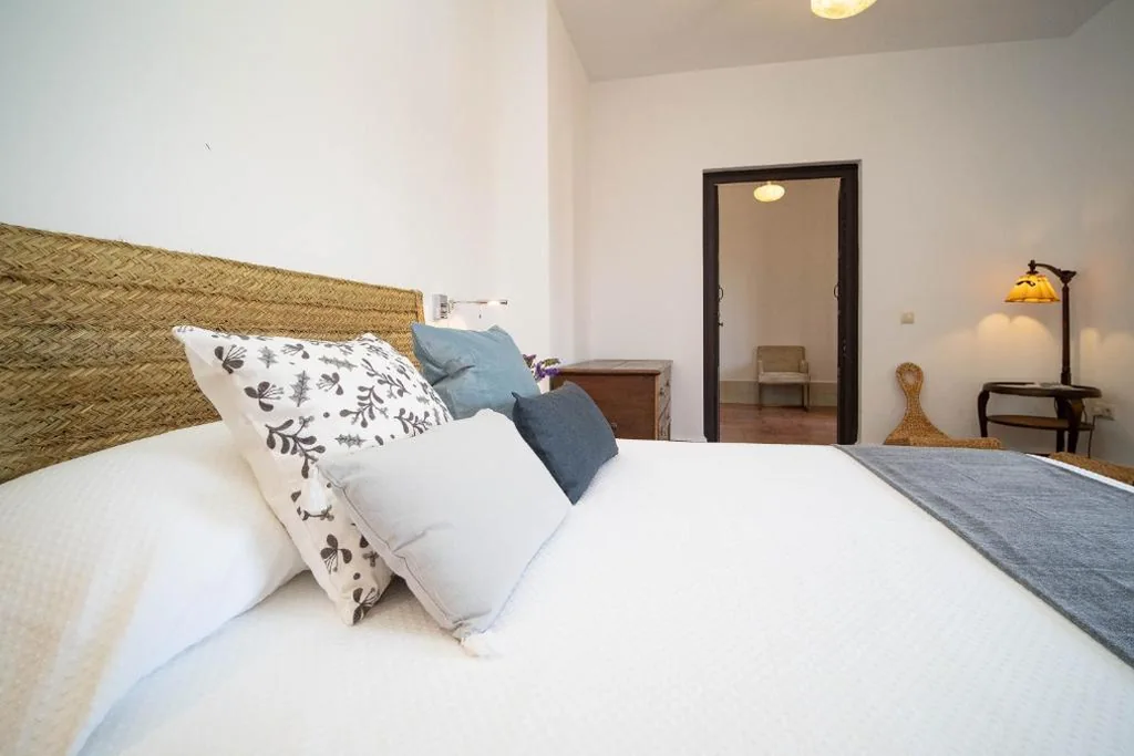 Deluxe Double Room with Castle View — La Casa 1832 Boutique