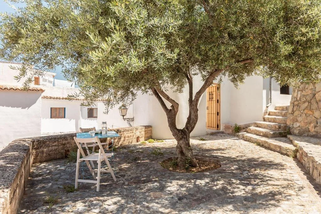 Haus mit 2 Schlafzimmern — La casa alta