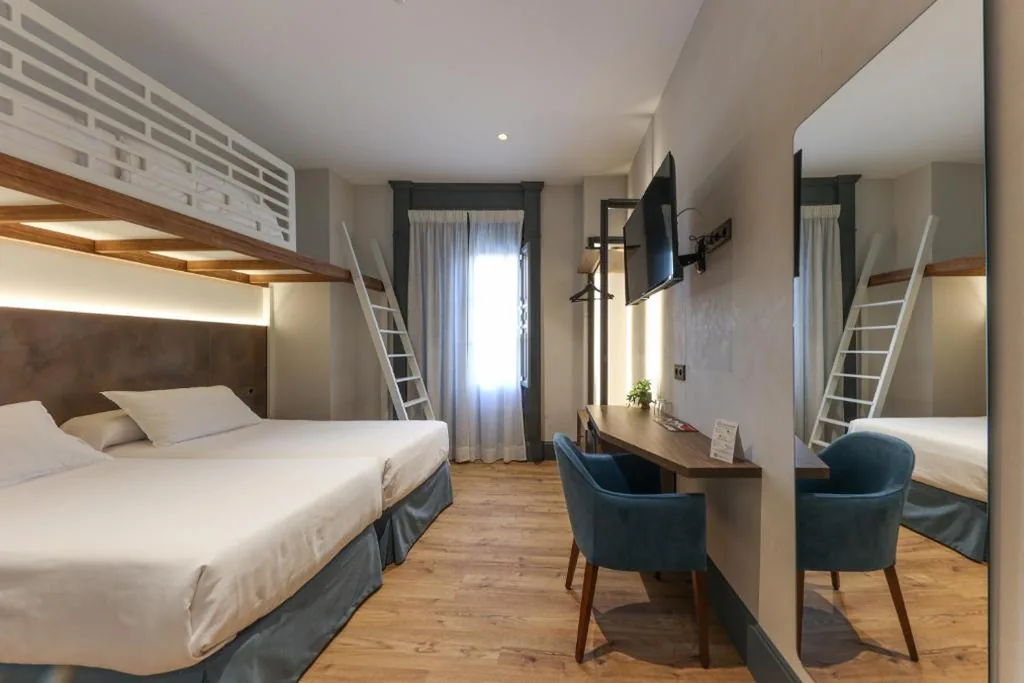 Camera Tripla Deluxe — La Casa Azul Boutique Hotel