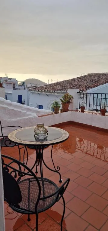LA CASA DE ABUELA Habitaciones con baño compartido en el casco histórico de Frigiliana "sólo adultos" — foto 4
