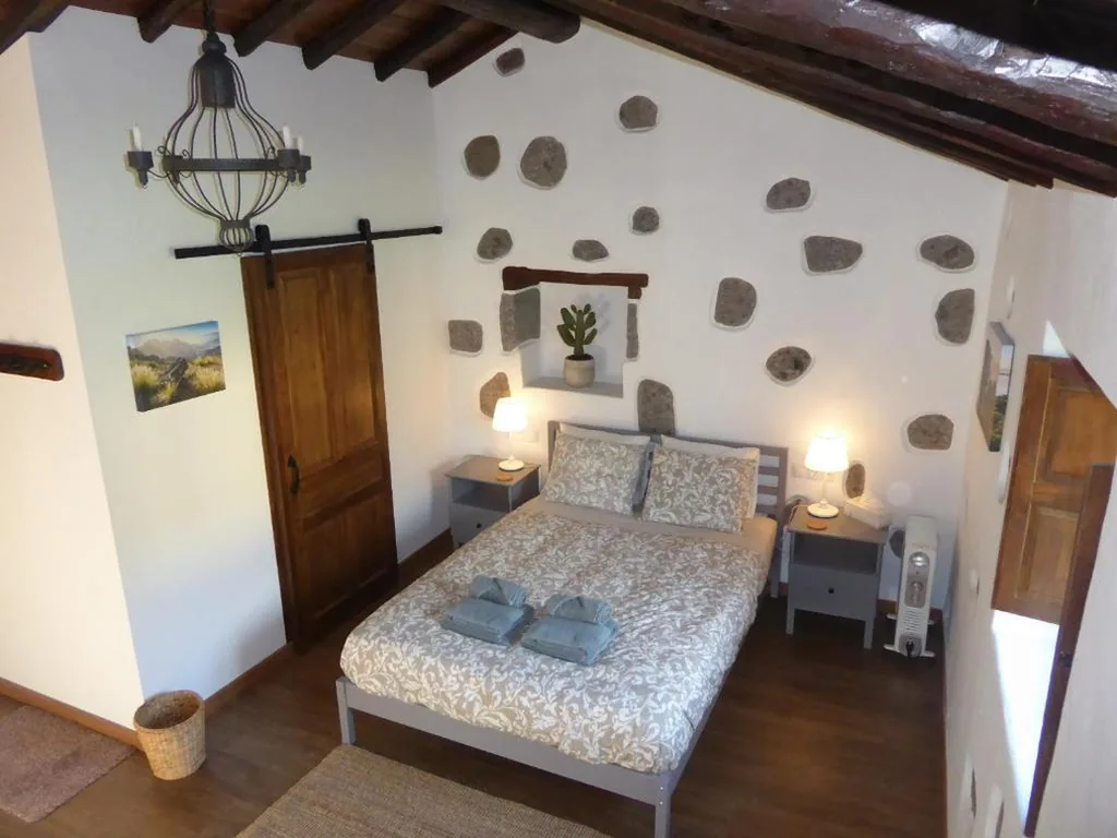 La Casa de Arriba - Cozy En-Suite Room, Los Arbejales, Teror