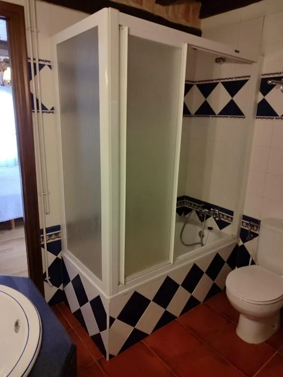 Quarto Quádruplo Conforto — La casa de Aza