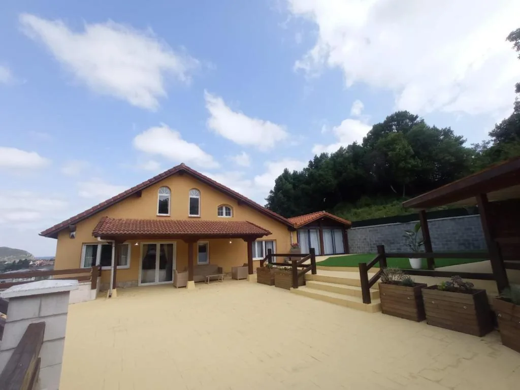 Villa — La casa de Cristina