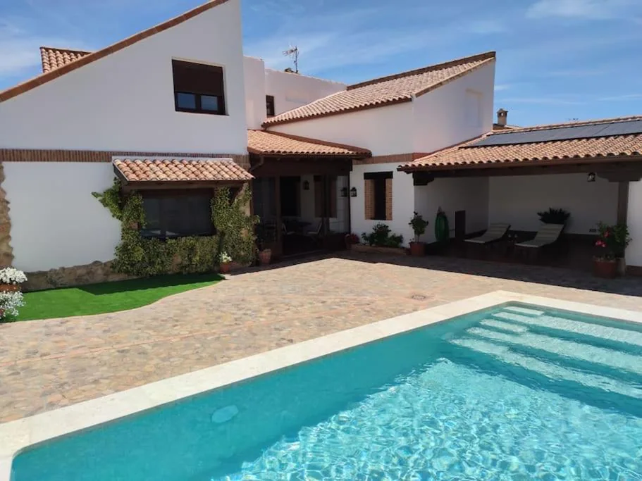 Casa de 3 dormitorios — LA CASA DE ELENA