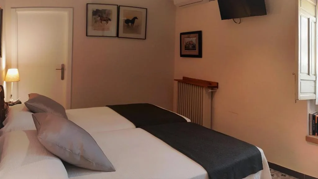 Habitación Triple Estándar — La Casa De Las Bicicletas