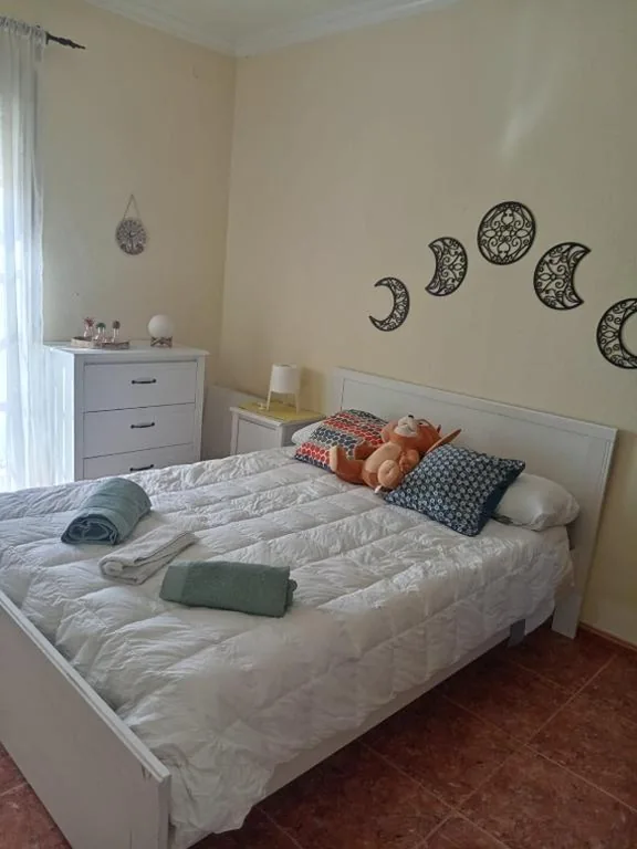 Camera matrimoniale con balcone — La casa de Marifé, a 15" de Sevilla y a 30" del aeropuerto