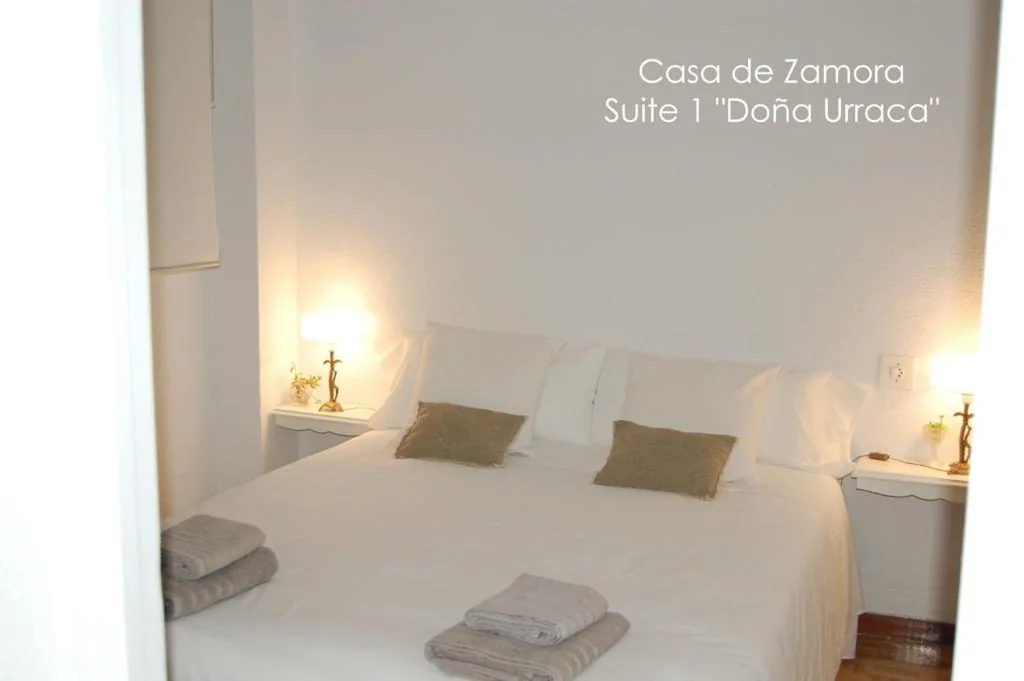 Doppelzimmer mit eigenem Bad — La Casa de Zamora