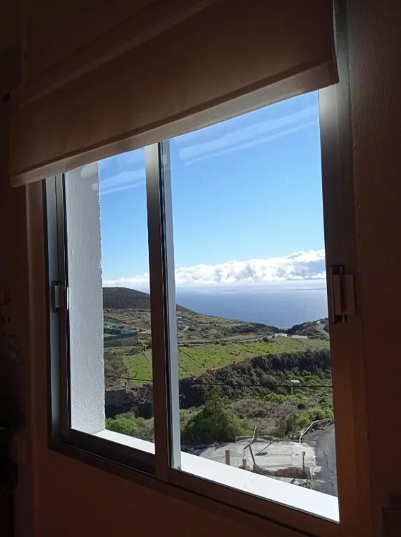 House — La Casa del Barranco