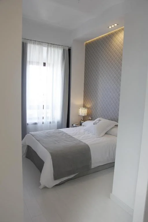 Double Room - 1 or 2 Beds — La Casa del Médico Hotel Boutique