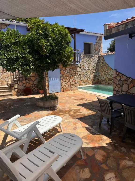 Casa con 3 camere da letto — La Casa del Pueblo con piscina y barbacoa
