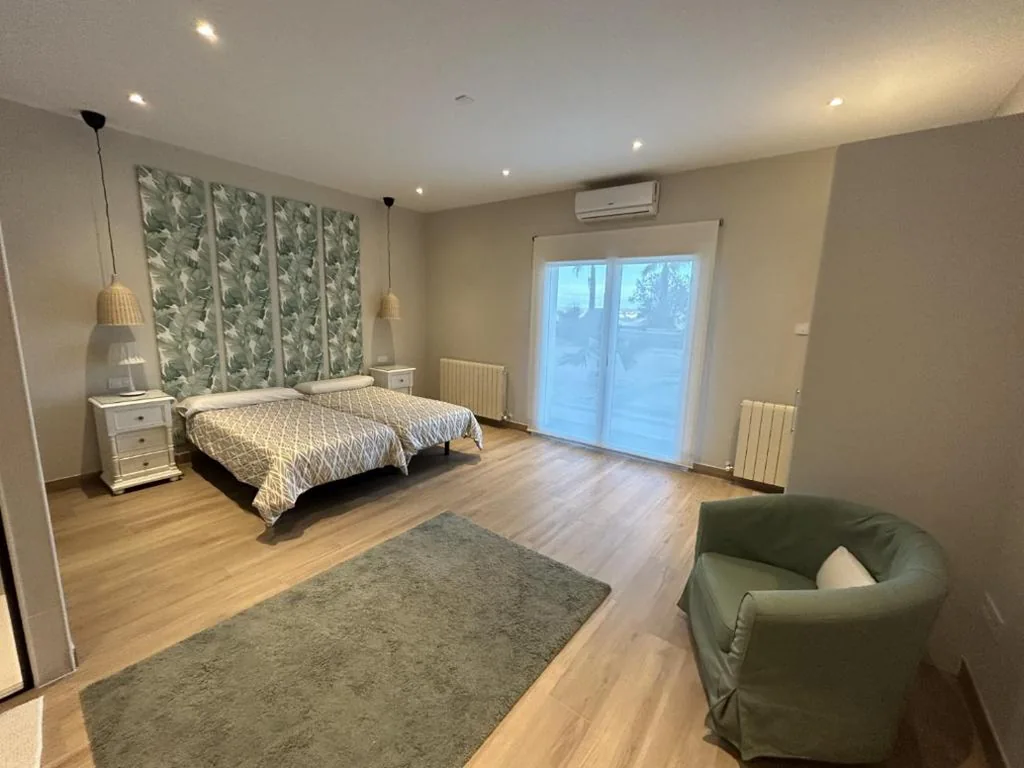 Habitación Doble con vistas al parque — La Casa del Tejado Verde Toledo