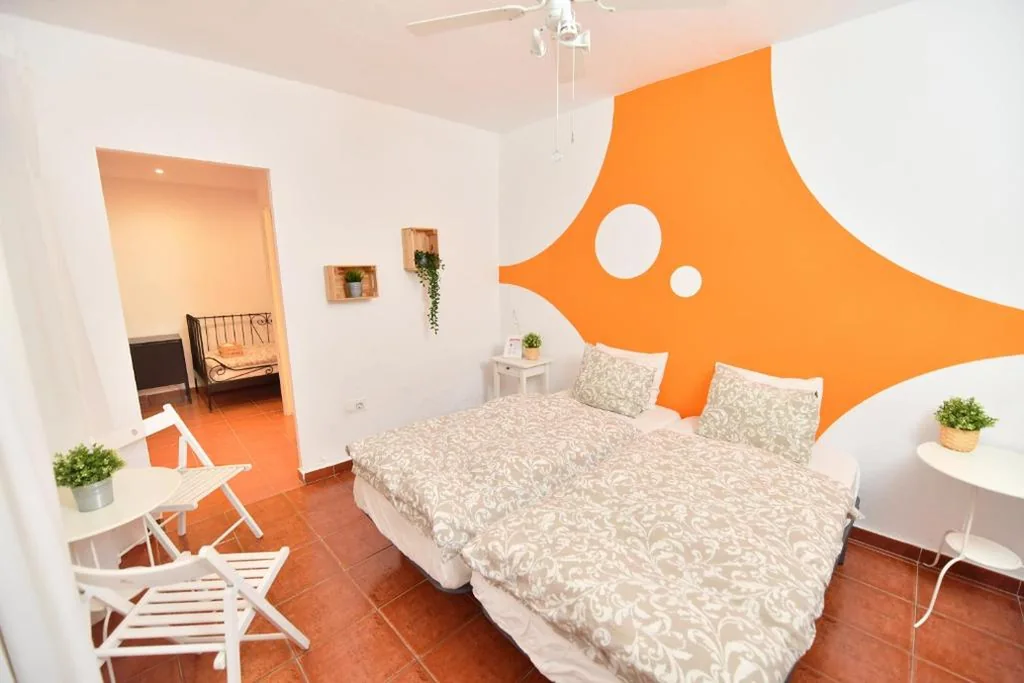 Triple Room with Private Bathroom — La Casa Mata Central