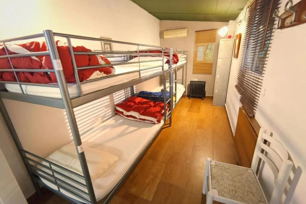 Posto letto in dormitorio femminile condiviso da 4 posti — La Casa Verde