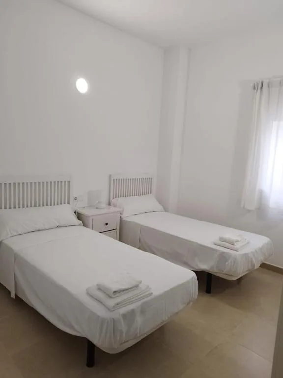 Doppelzimmer mit Gemeinschafts-WC - 2 Betten — La Casita del pescador
