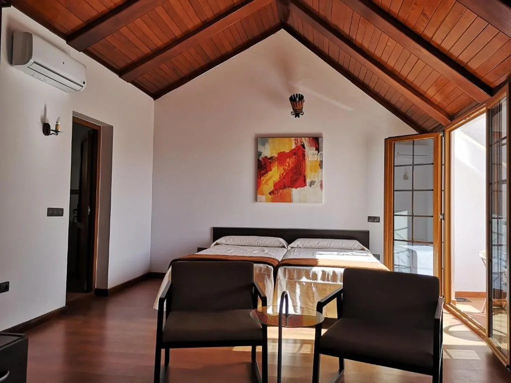 Suite Familiar con balcón — La Casona Canaria Boutique Home B & B