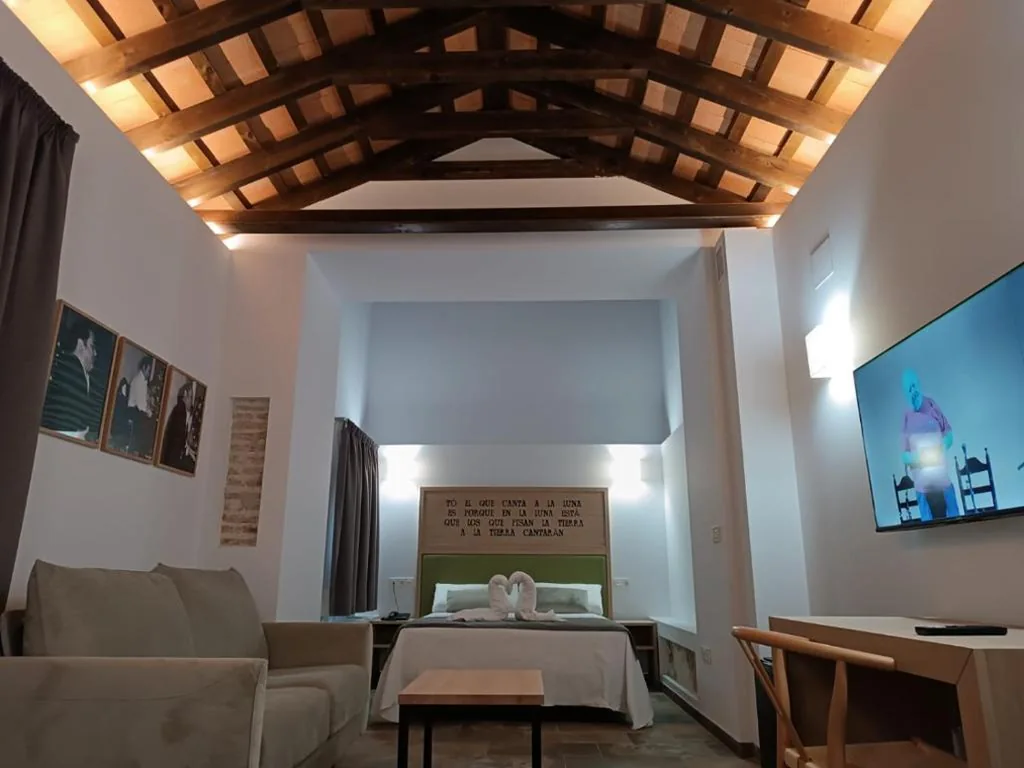 Habitación Superior - 1 cama grande — La Cilla, Hospedería Casa Molino