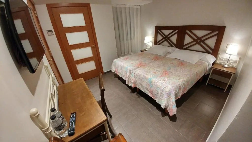 Chambre Double avec deux lits (intérieure) — La Ciudadela
