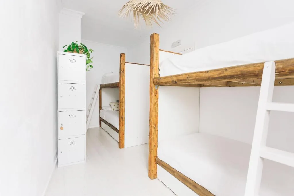 Bett im Schlafsaal mit 4 Betten — La Cocotera Boutique Hostel & Coworking