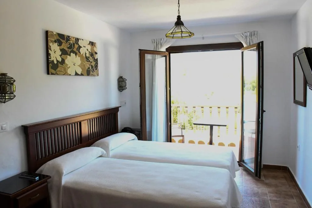 Dreibettzimmer mit Balkon — La Codorniz
