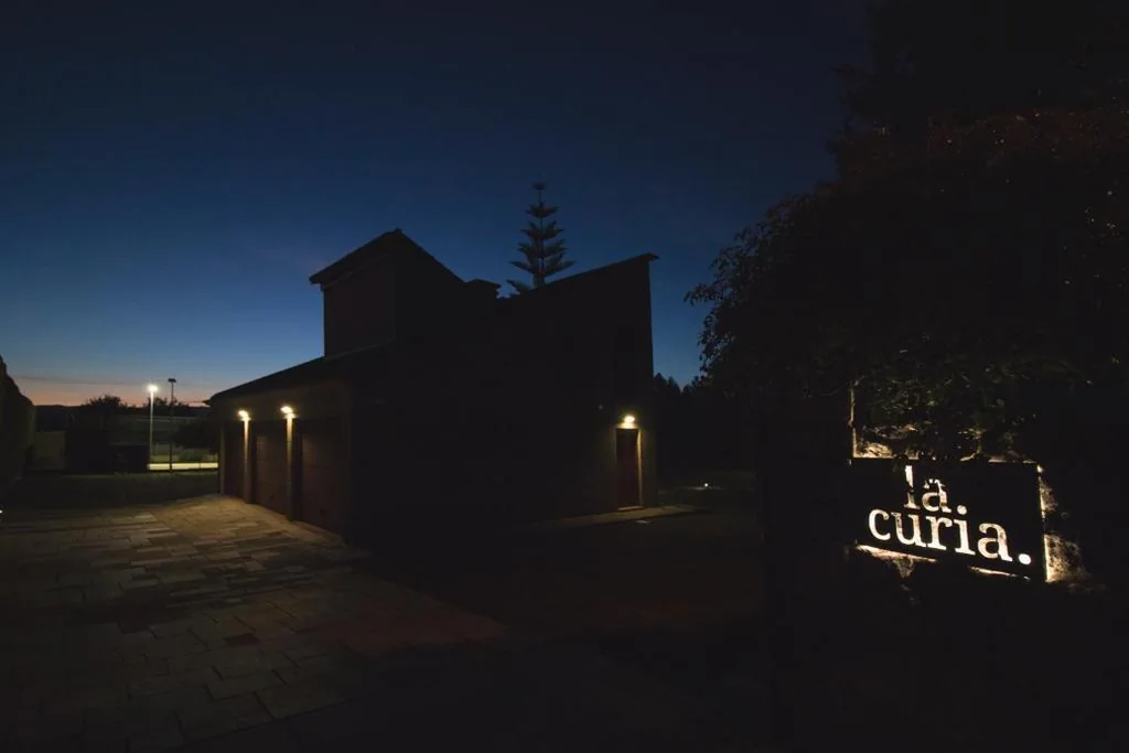 Villa — La Curia