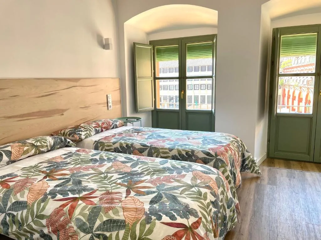 Barrierefreies Doppelzimmer – 2 Betten — La Despensa de la Corredera