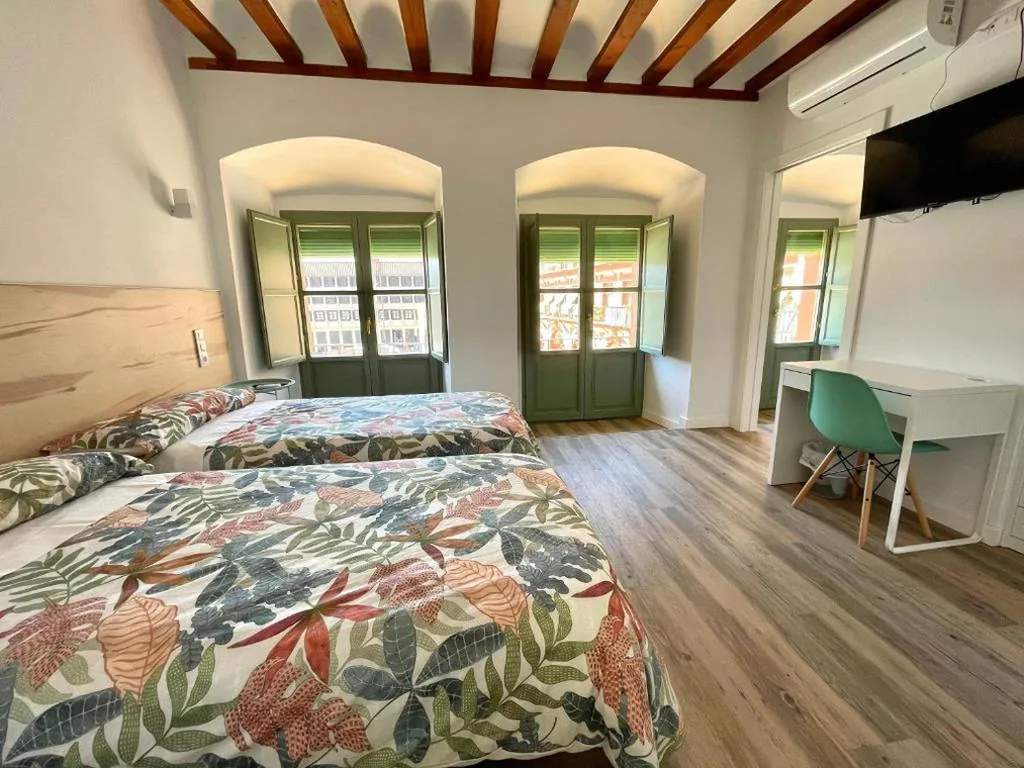 Doppelzimmer mit Aussicht – 2 Betten — La Despensa de la Corredera