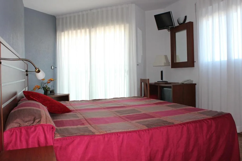 Habitación Doble - 2 camas — La Familia Gallo Rojo