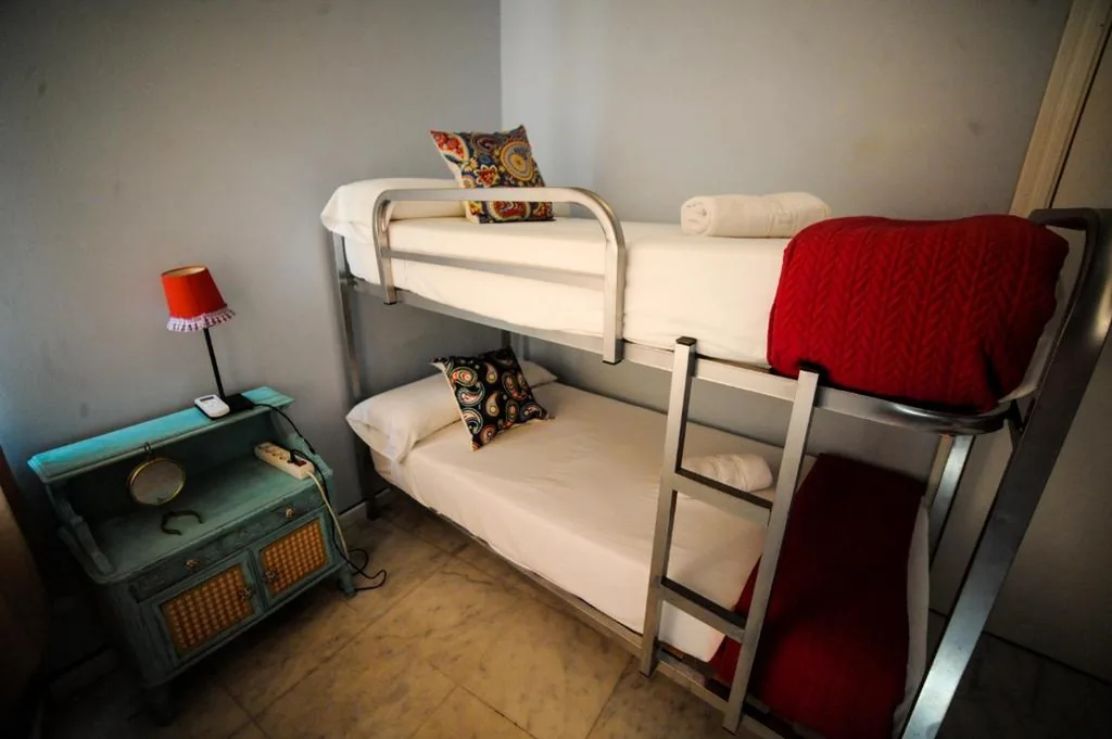 Camera doppia con letto a castello — La Flamenka Hostel
