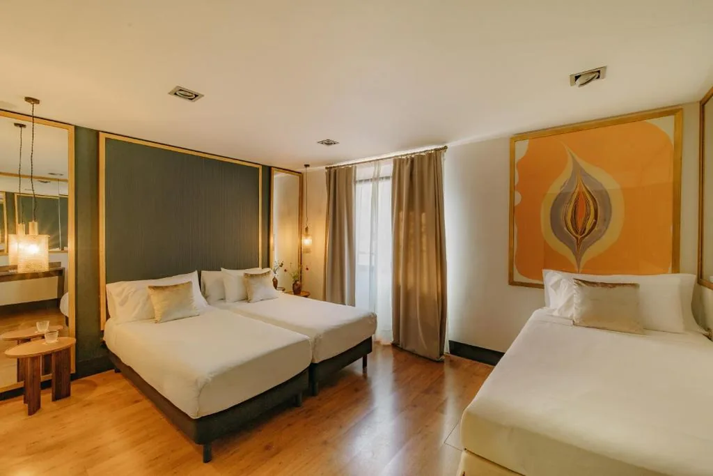 Superior-Dreibettzimmer — La França Hotel Boutique