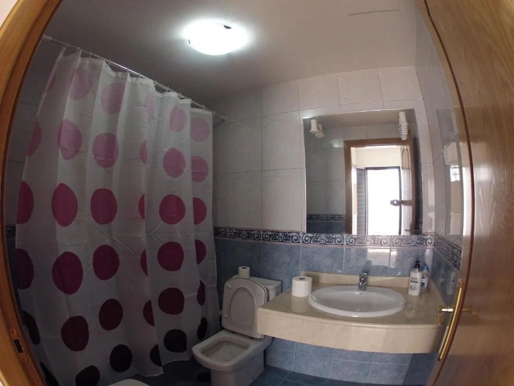 4-Bed Female Dormitory Room — La Fresa Guest House Corralejo