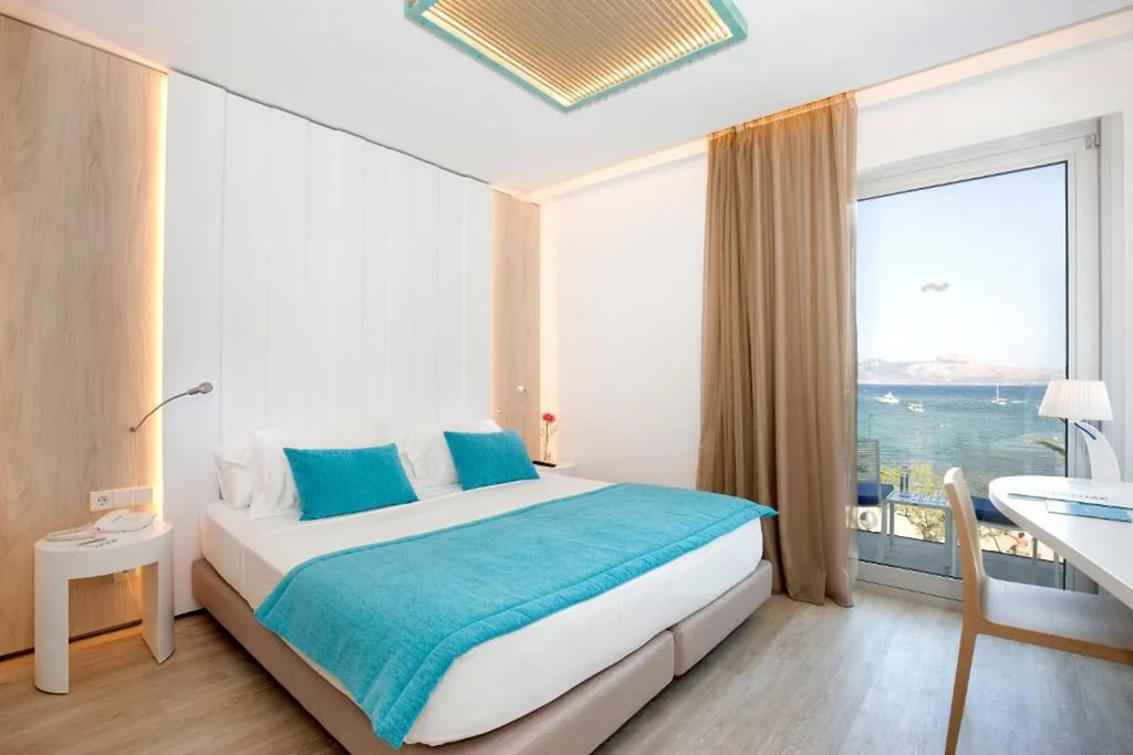 Superior Zimmer mit Balkon und direktem Meerblick — La Goleta Hotel de Mar - Adults Only