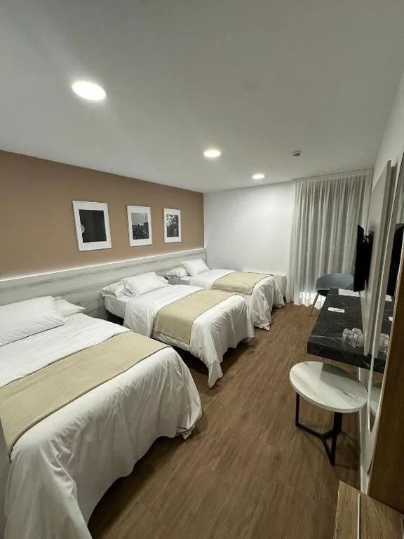Habitación Triple — La Hospedería - El Provencio