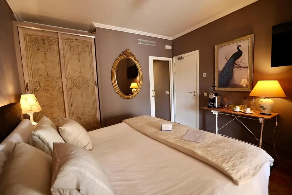 Suite Deluxe con vasca idromassaggio — La Indiana de Begur, Petit Hotel Boutique