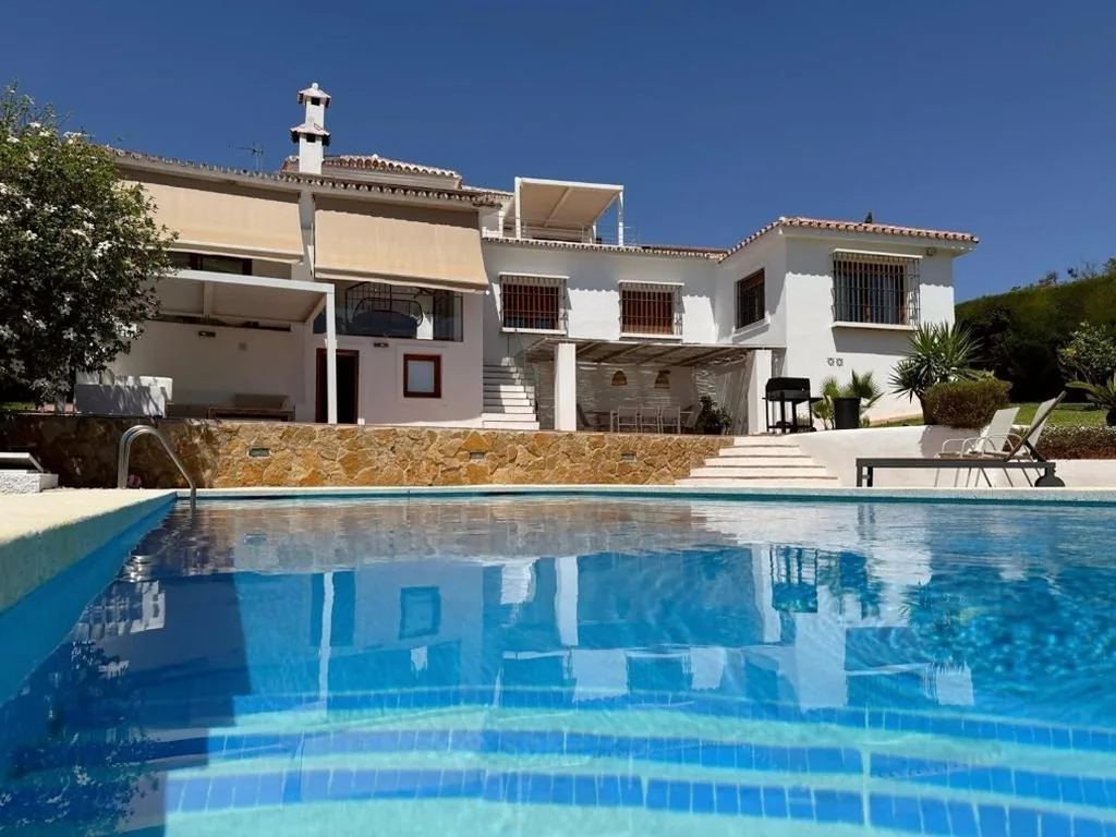 Villa — La Jara Andaluza - Villa con Piscina - Benalmádena