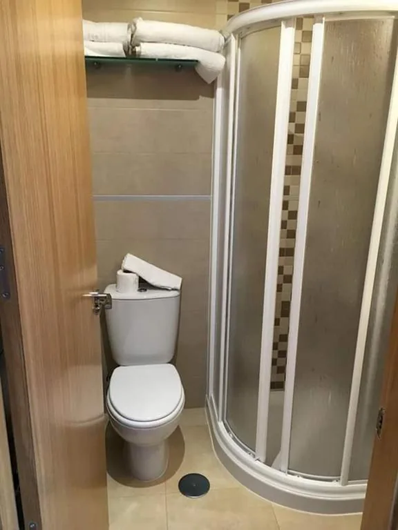 Camera doppia con bagno privato — La Laguna