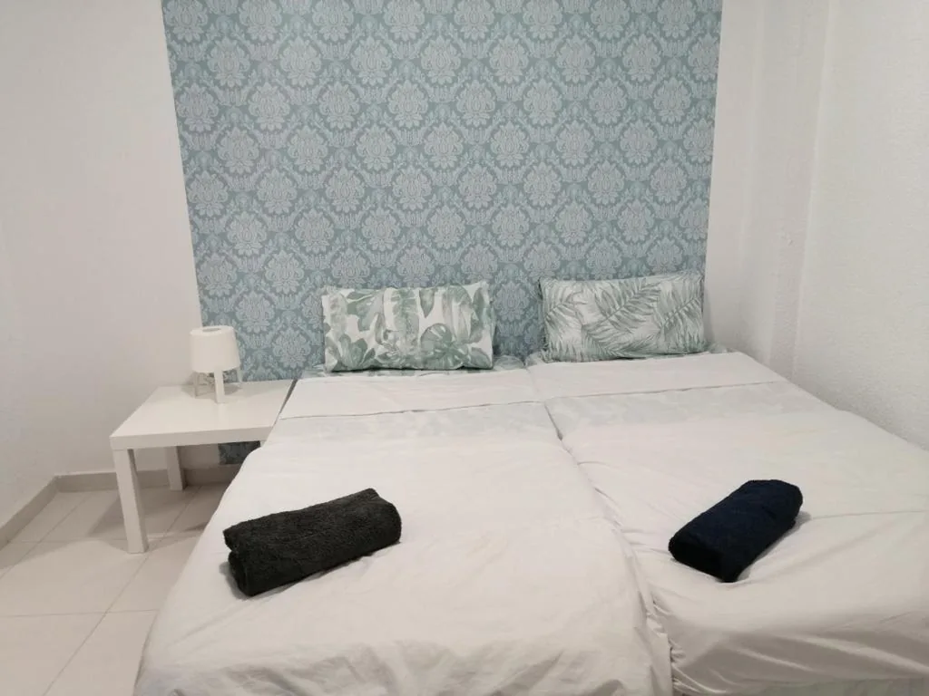 Chambre Double Économique — La MARINA