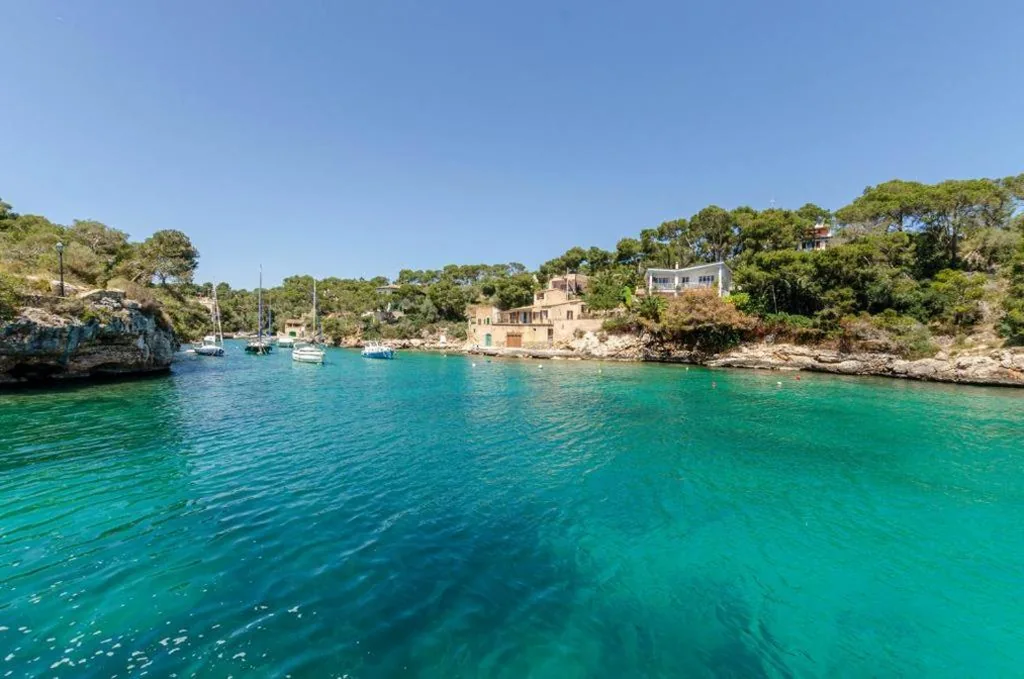 Quarto Duplo Superior — La Marina CH