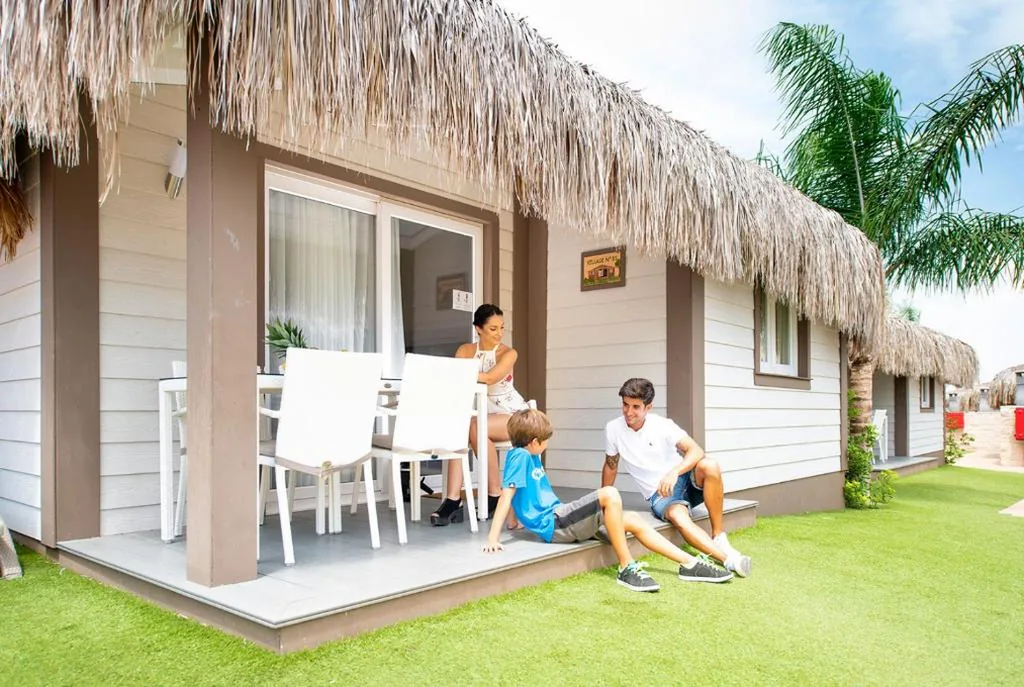 Bungalow Village con spa incluido — La Marina Resort