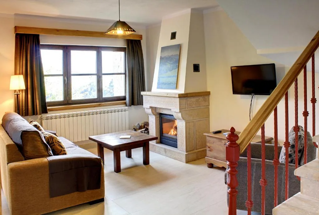 Apartamento de 2 habitaciones (a 400 metros del hotel) — La Montaña Mágica Hotel Rural