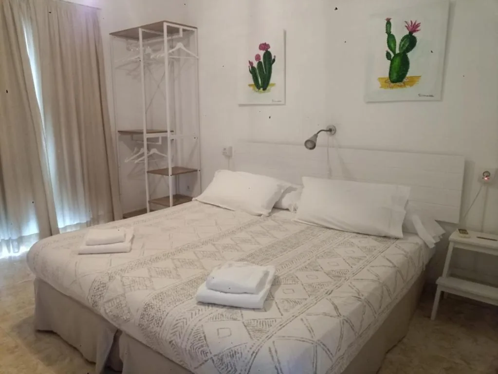 Camera doppia - 1 o 2 letti — La Moraga de Poniente Malaga Hostel