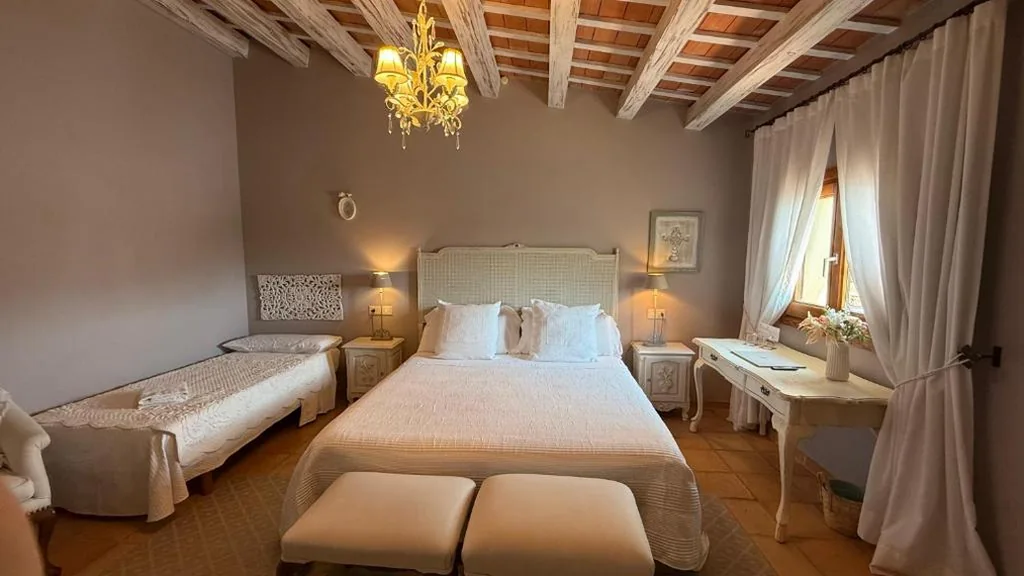 Standard-Vierbettzimmer — La Mozaira