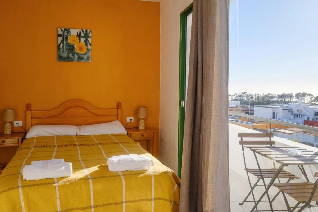 Camera matrimoniale — La Palma Hostel by Pension Central