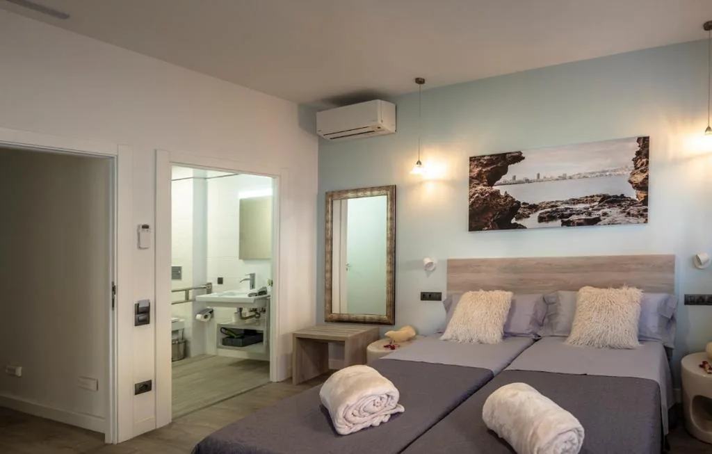 移動に制限のある方向けダブルルーム — La Palmera Hotel Boutique